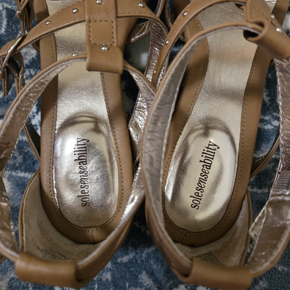 Elegant Tan Studded Sandals - Picture 4 of 7